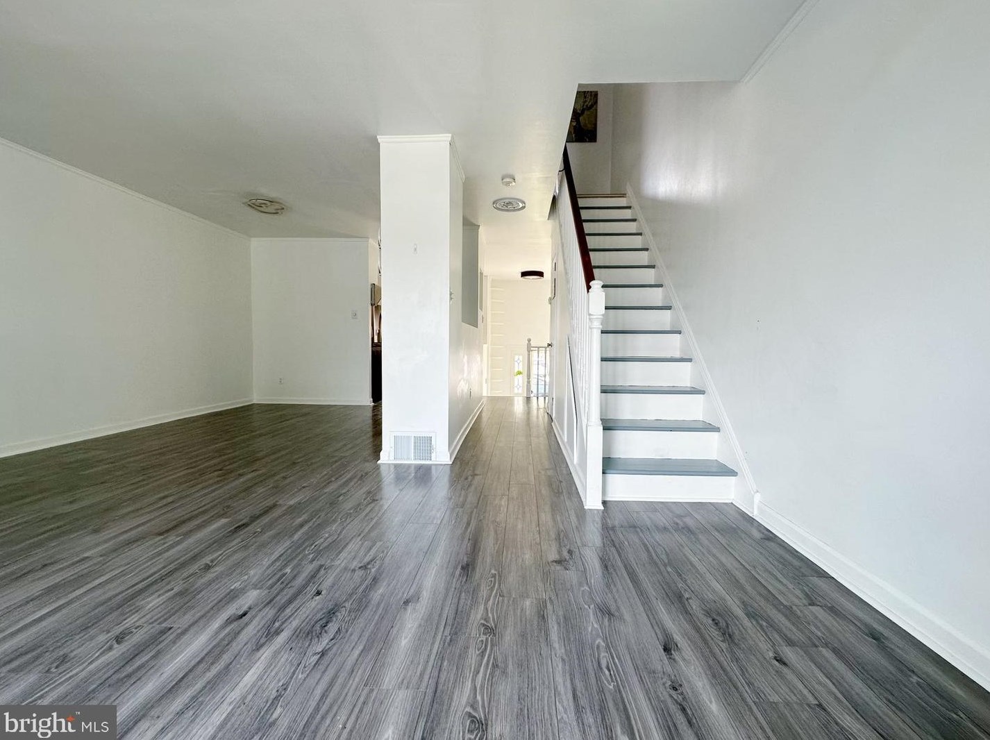 3341 Morning Glory Rd, Philadelphia PA  19154-1819 exterior