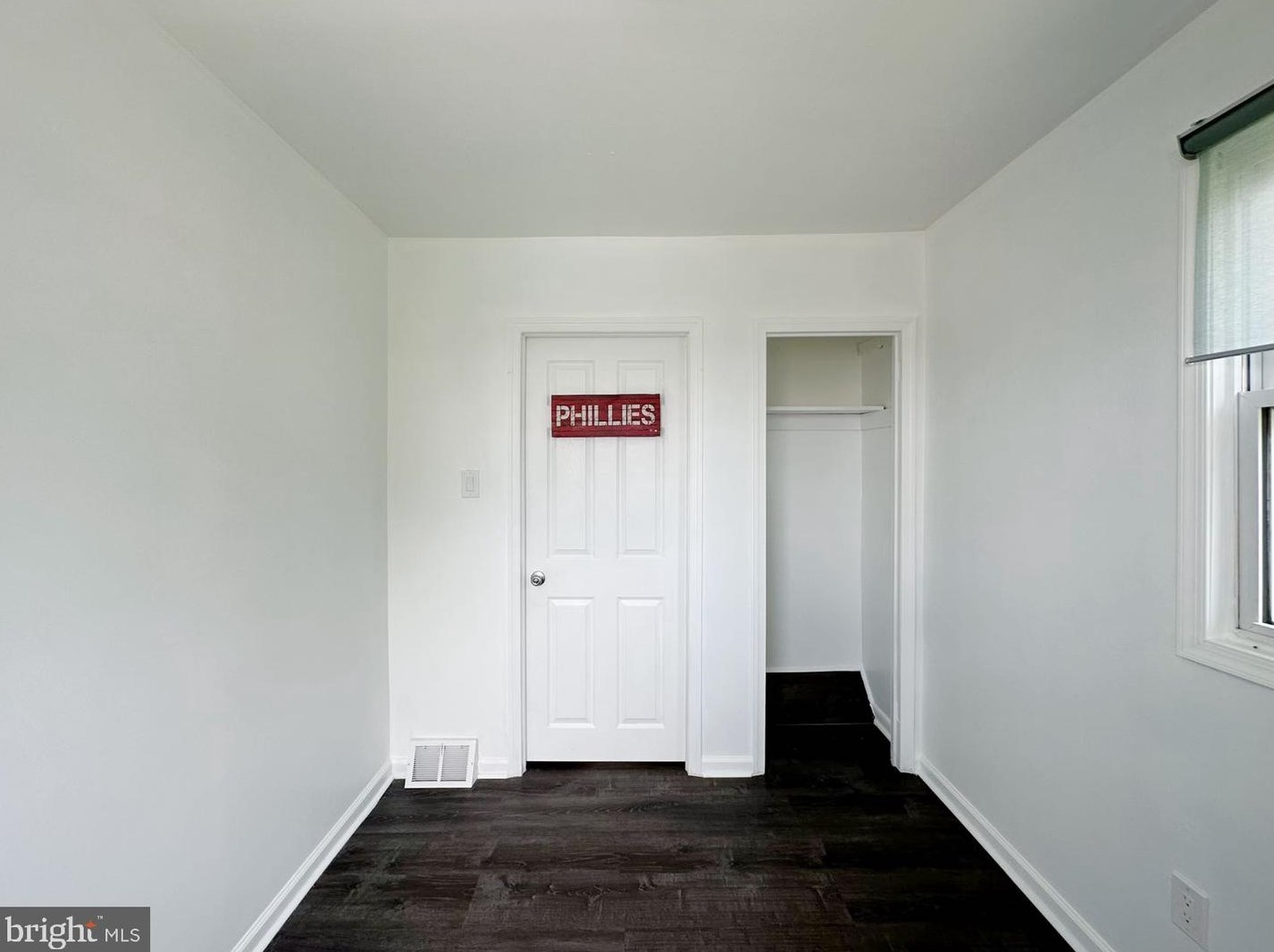 3341 Morning Glory Rd, Philadelphia PA  19154-1819 exterior