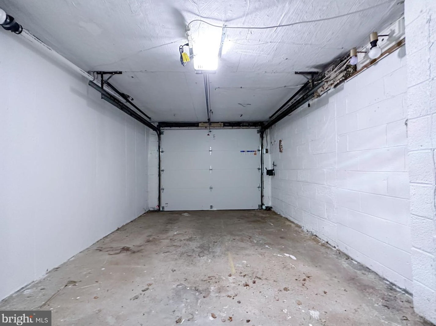 3341 Morning Glory Rd, Philadelphia PA  19154-1819 exterior