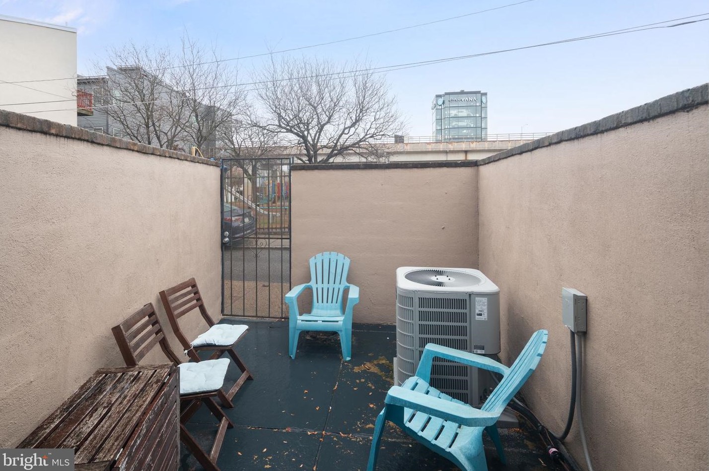 120 Wildey St, Philadelphia PA  19123-1614 exterior