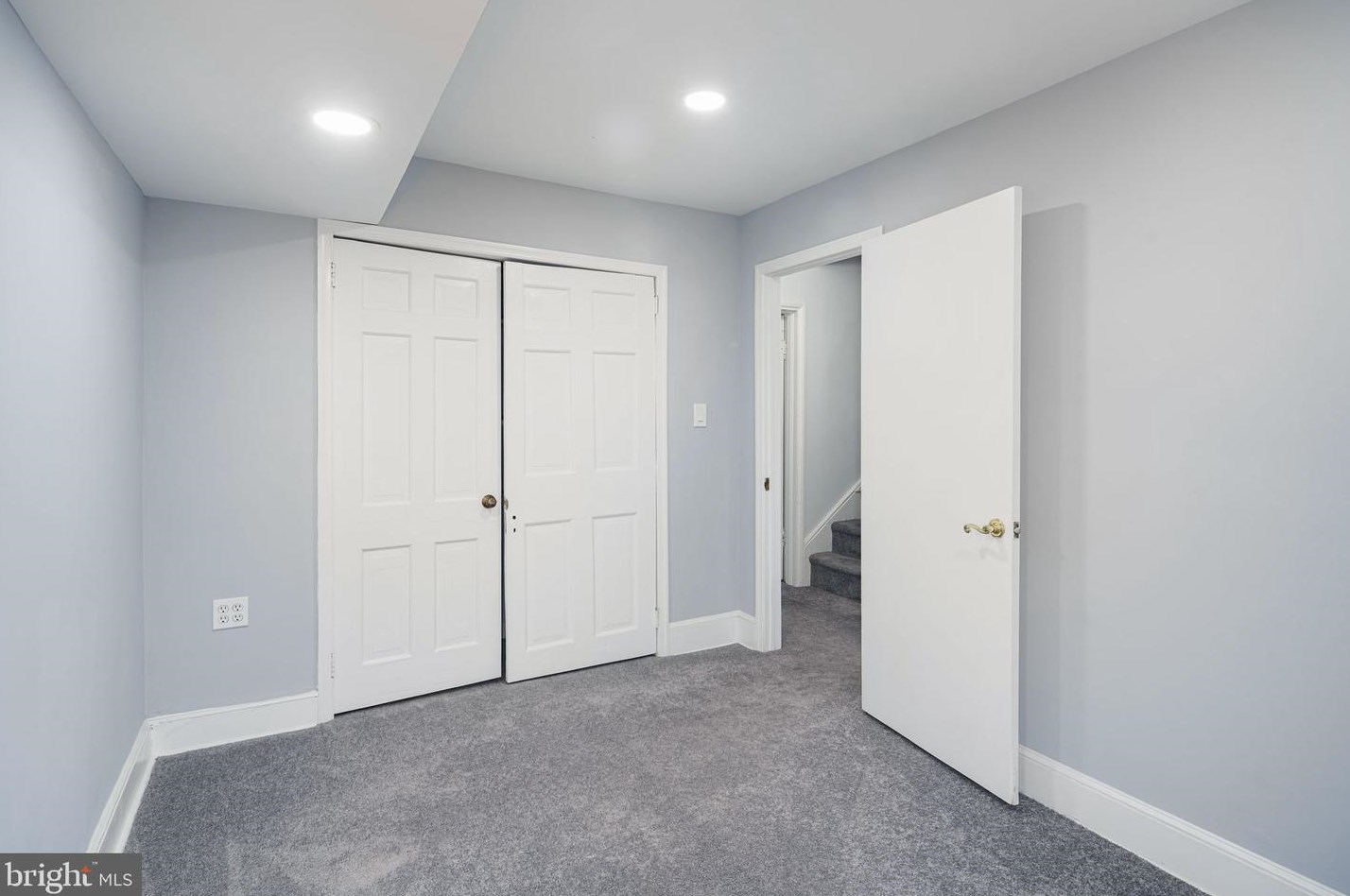 120 Wildey St, Philadelphia PA  19123-1614 exterior