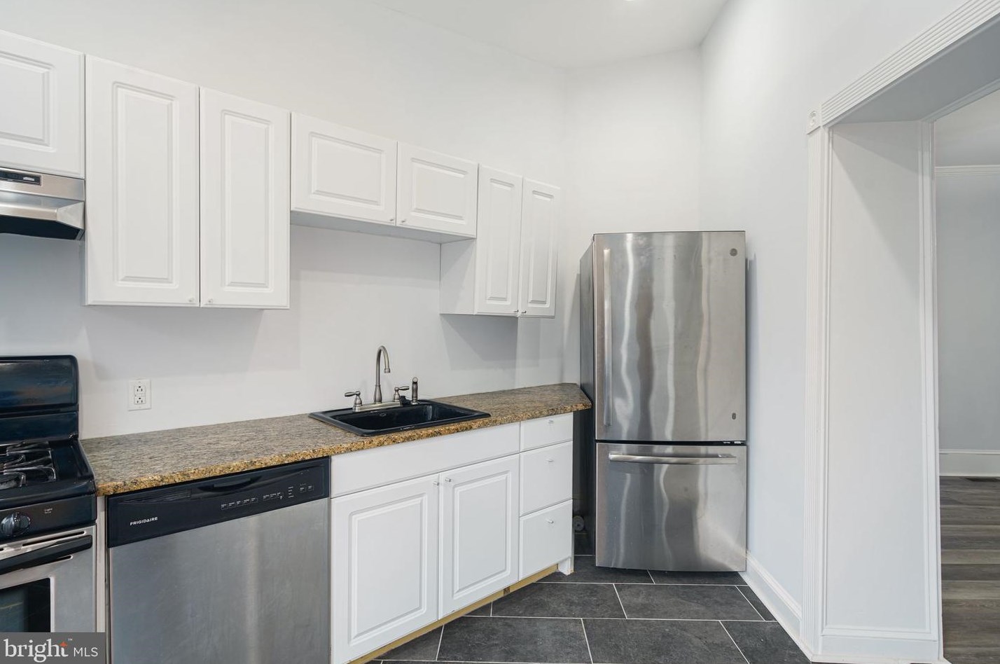 120 Wildey St, Philadelphia PA  19123-1614 exterior