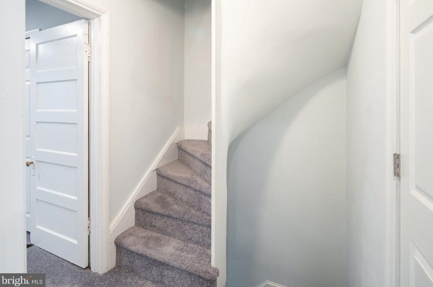 120 Wildey St, Philadelphia PA  19123-1614 exterior