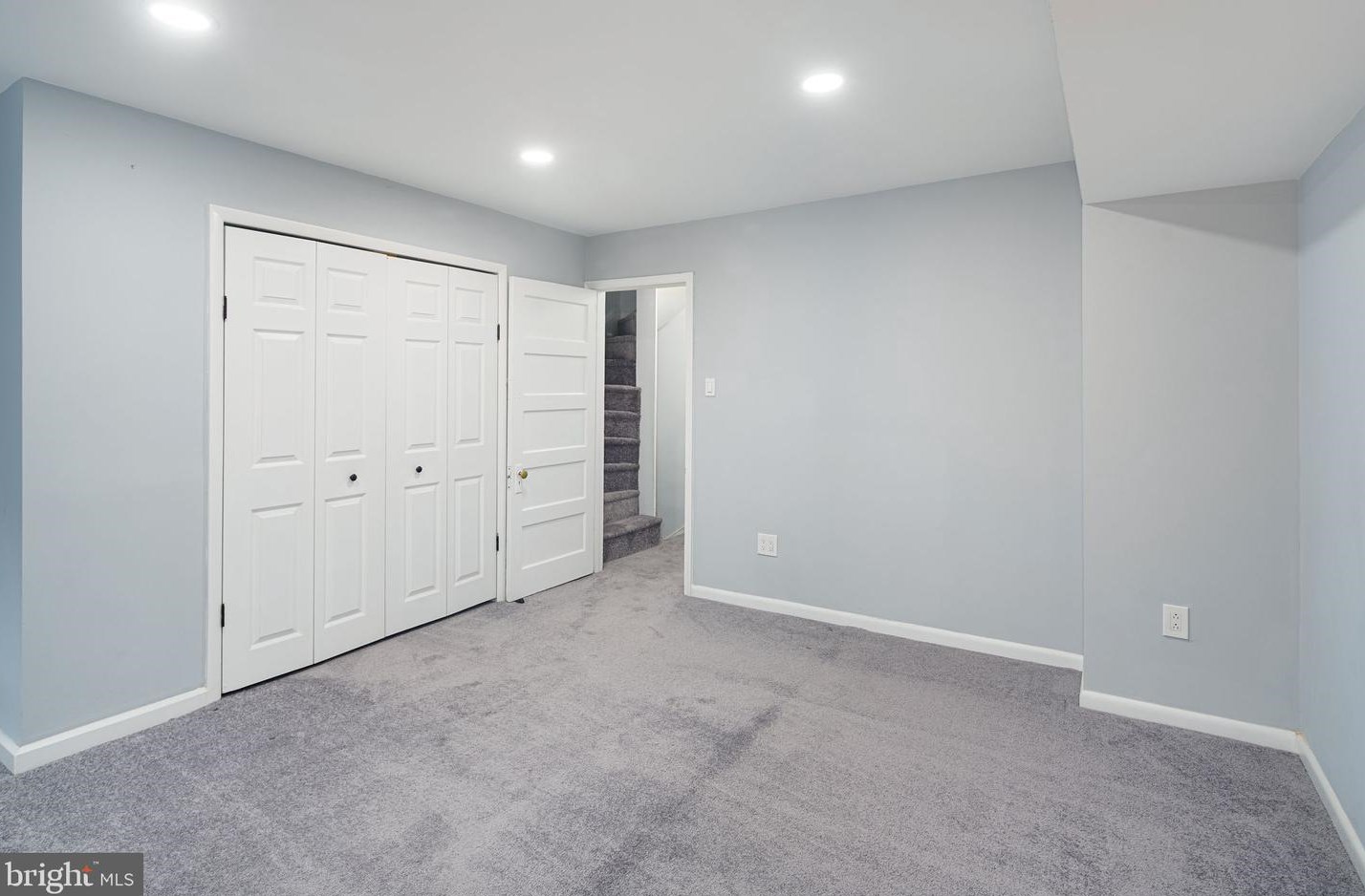 120 Wildey St, Philadelphia PA  19123-1614 exterior