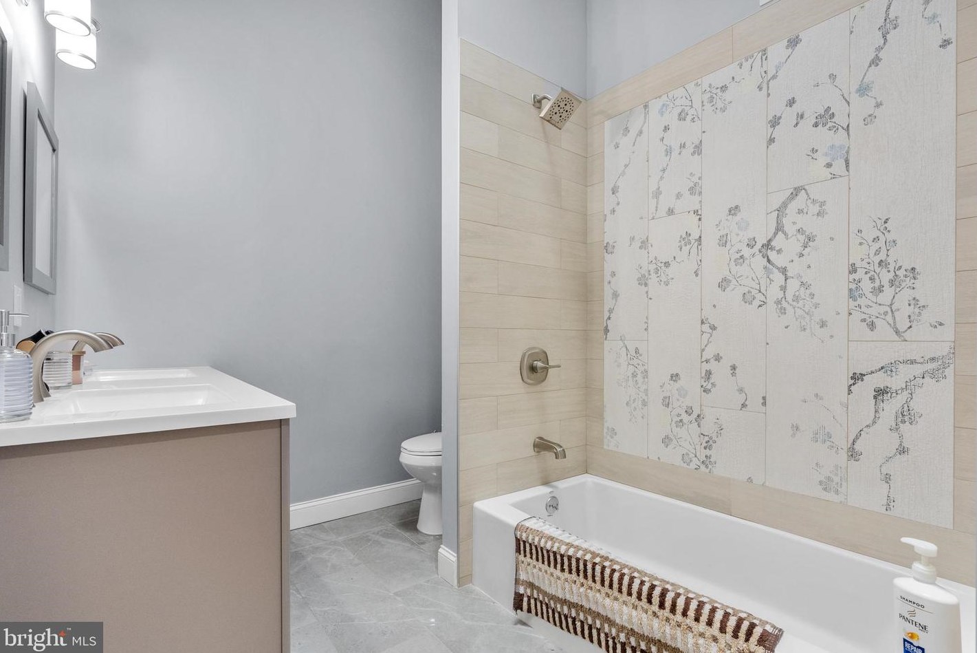 3866 Manor St, Philadelphia PA  19128-5206 exterior