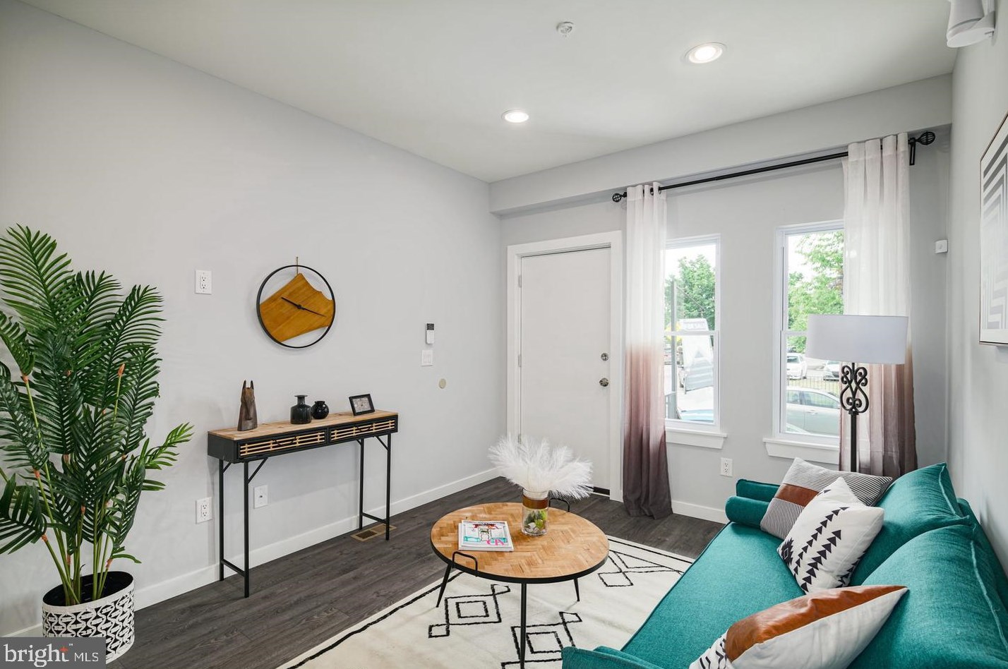 521 Norris St, Philadelphia PA  19122-2137 exterior