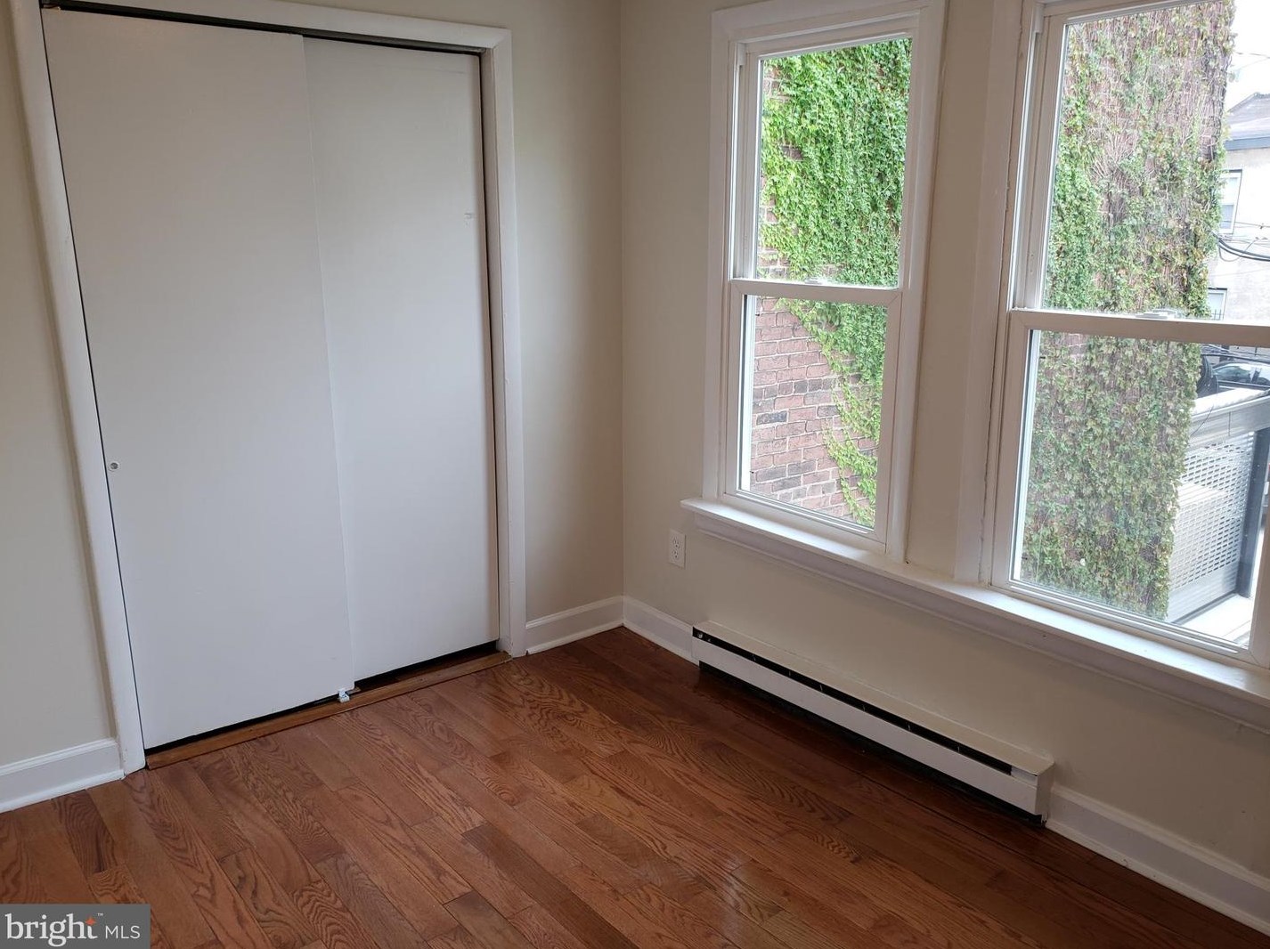 414 S 15th St #3r, Philadelphia, PA 19146