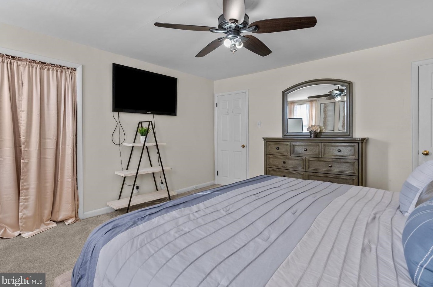 11728 Millbrook Rd, Philadelphia PA 19154-3618 exterior