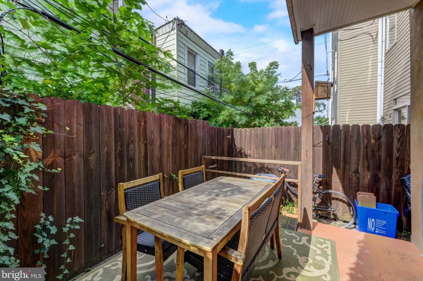 1244 Bonsall St, Philadelphia PA  19146-4137 exterior