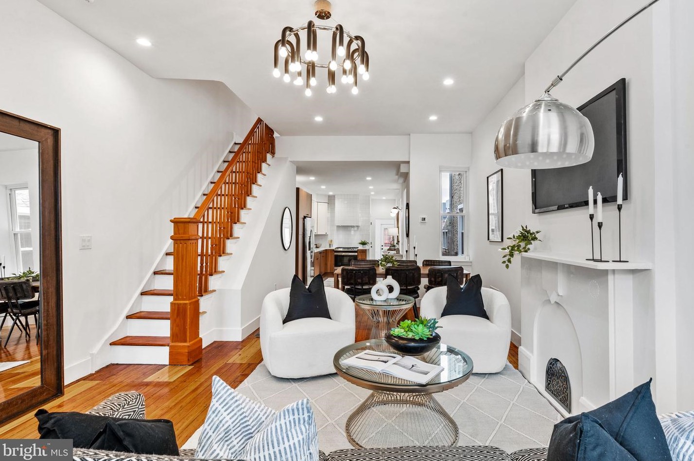 2726 Poplar St, Philadelphia PA  19130-1224 exterior