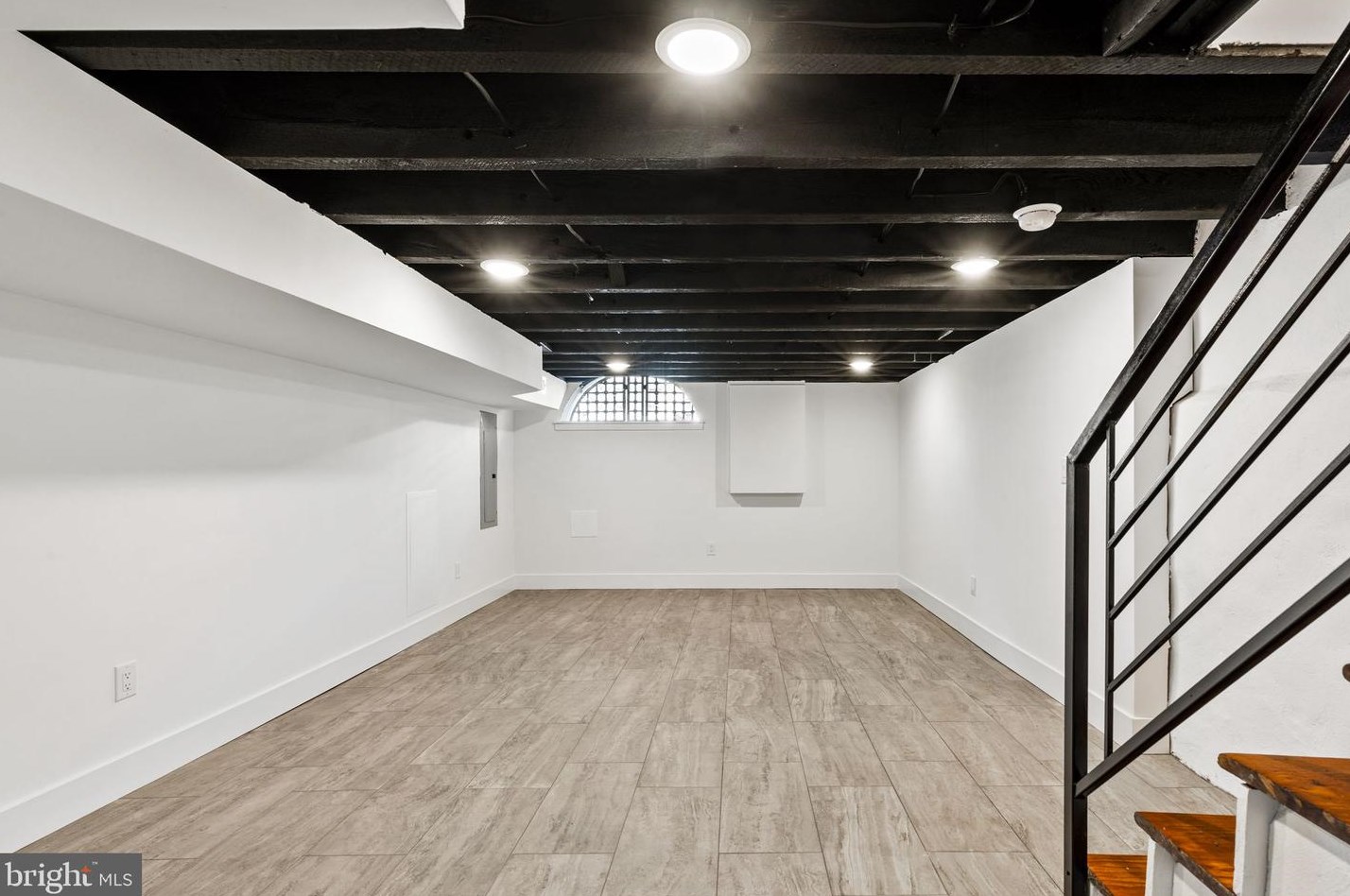 2726 Poplar St, Philadelphia PA  19130-1224 exterior