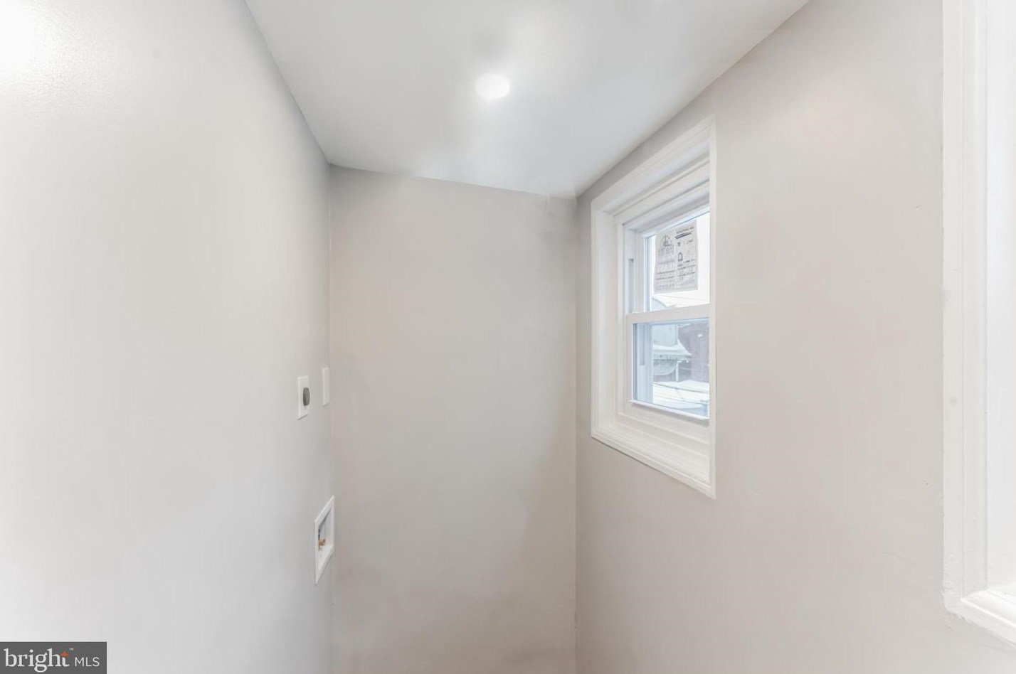 180 Sparks St, Philadelphia PA 19120-1420 exterior