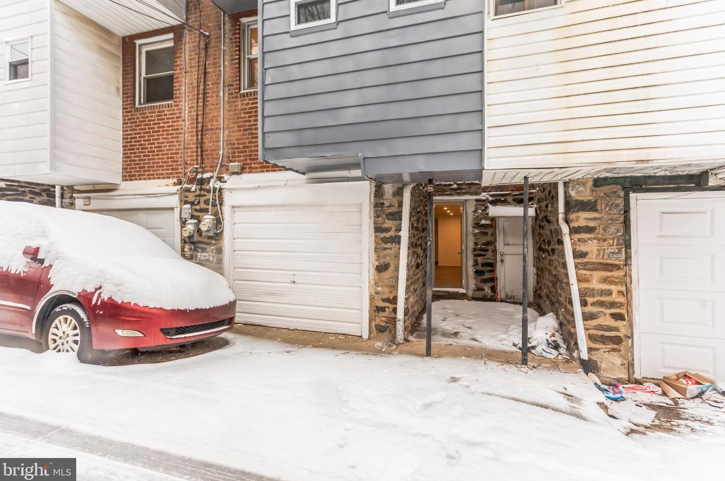 180 Sparks St, Philadelphia PA 19120-1420 exterior