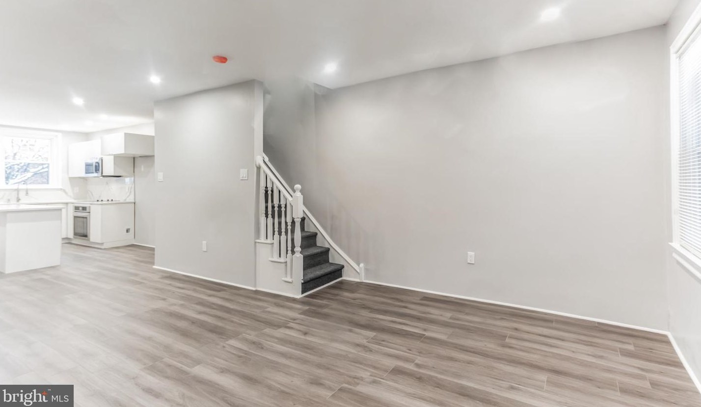 180 Sparks St, Philadelphia PA 19120-1420 exterior