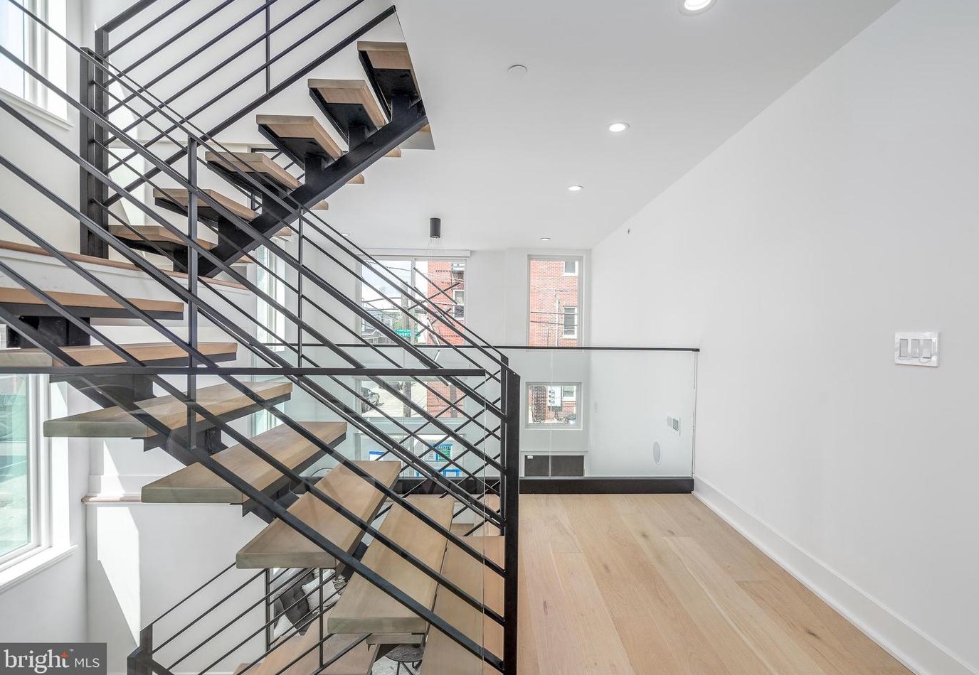 2614 Hagert St, Philadelphia PA  19125-1209 exterior