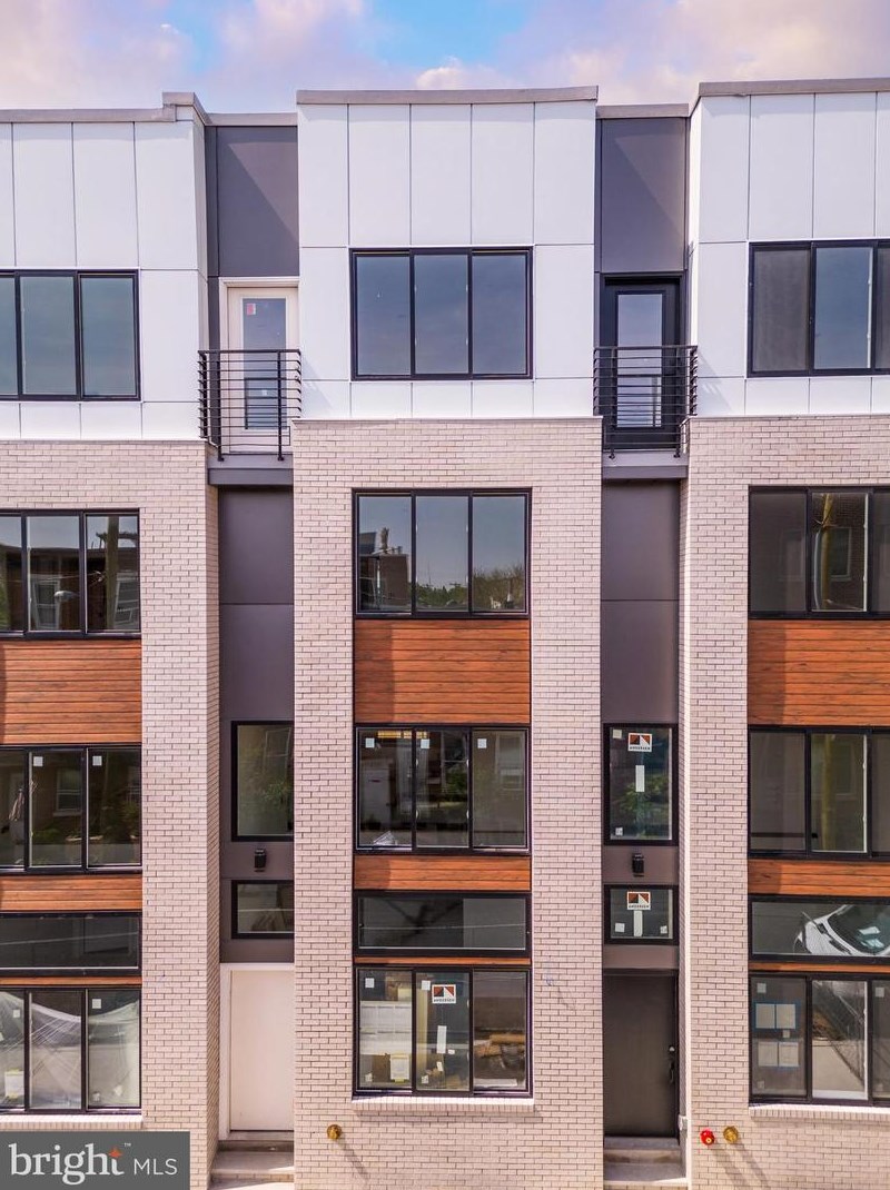 2614 Hagert St, Philadelphia PA  19125-1209 exterior