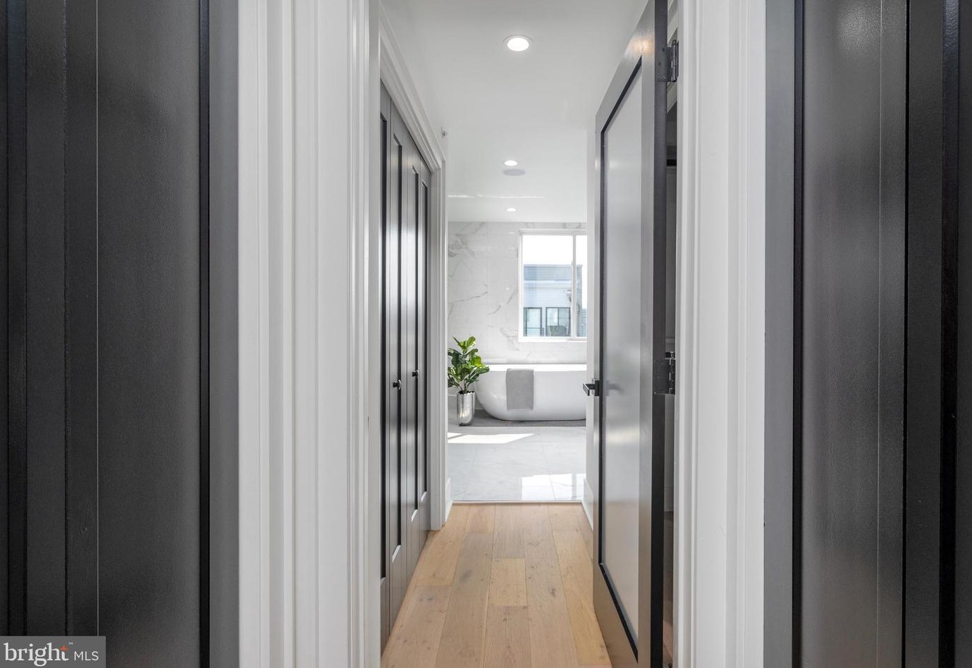 2614 Hagert St, Philadelphia PA  19125-1209 exterior