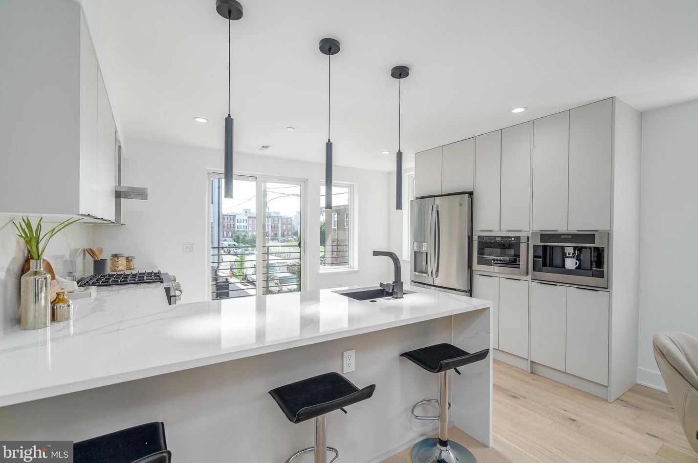 2614 Hagert St, Philadelphia PA  19125-1209 exterior