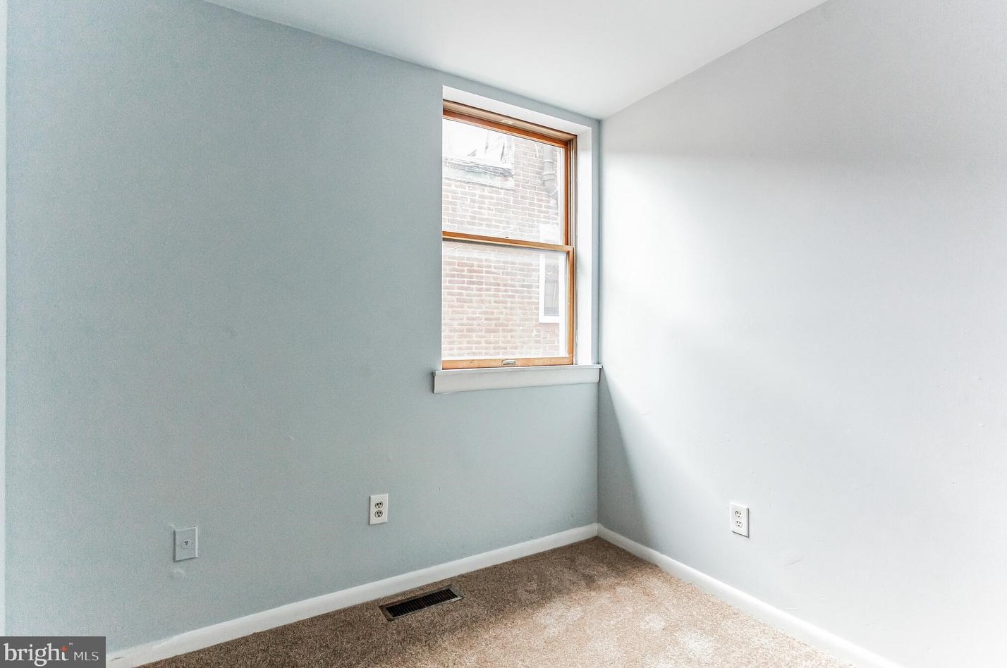 1724 Snyder Ave, Philadelphia PA 19148-2314 exterior