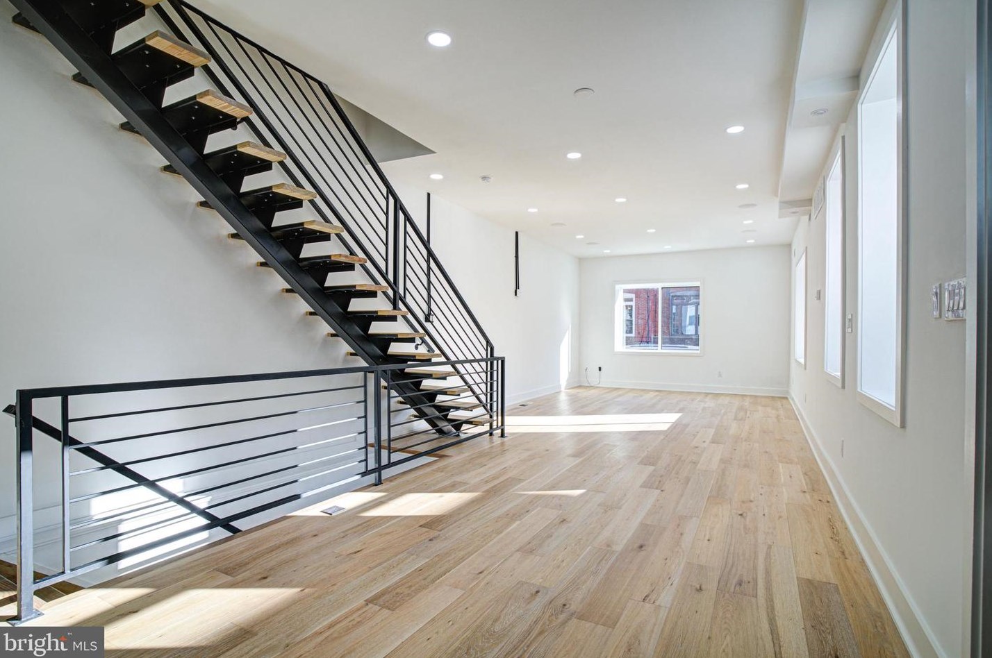 1815 Moore St, Philadelphia PA  19145-2144 exterior