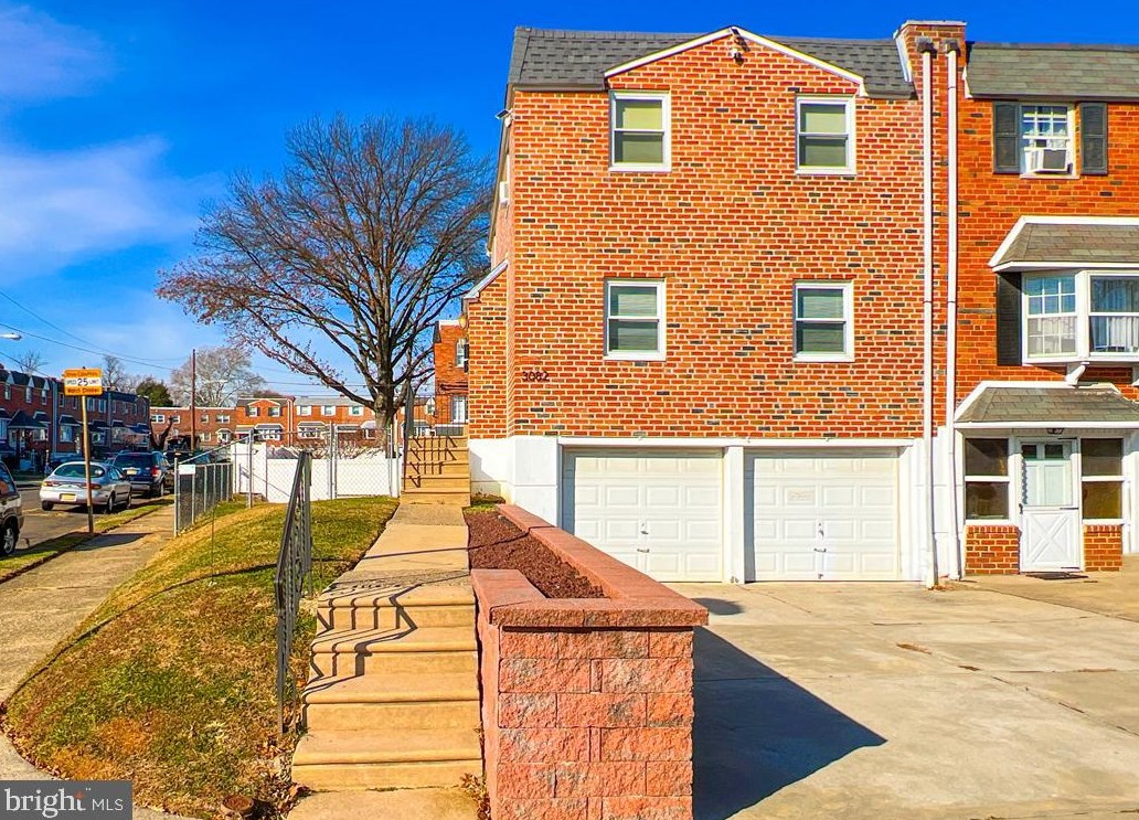 3082 Secane Dr, Philadelphia PA  19154-1334 exterior