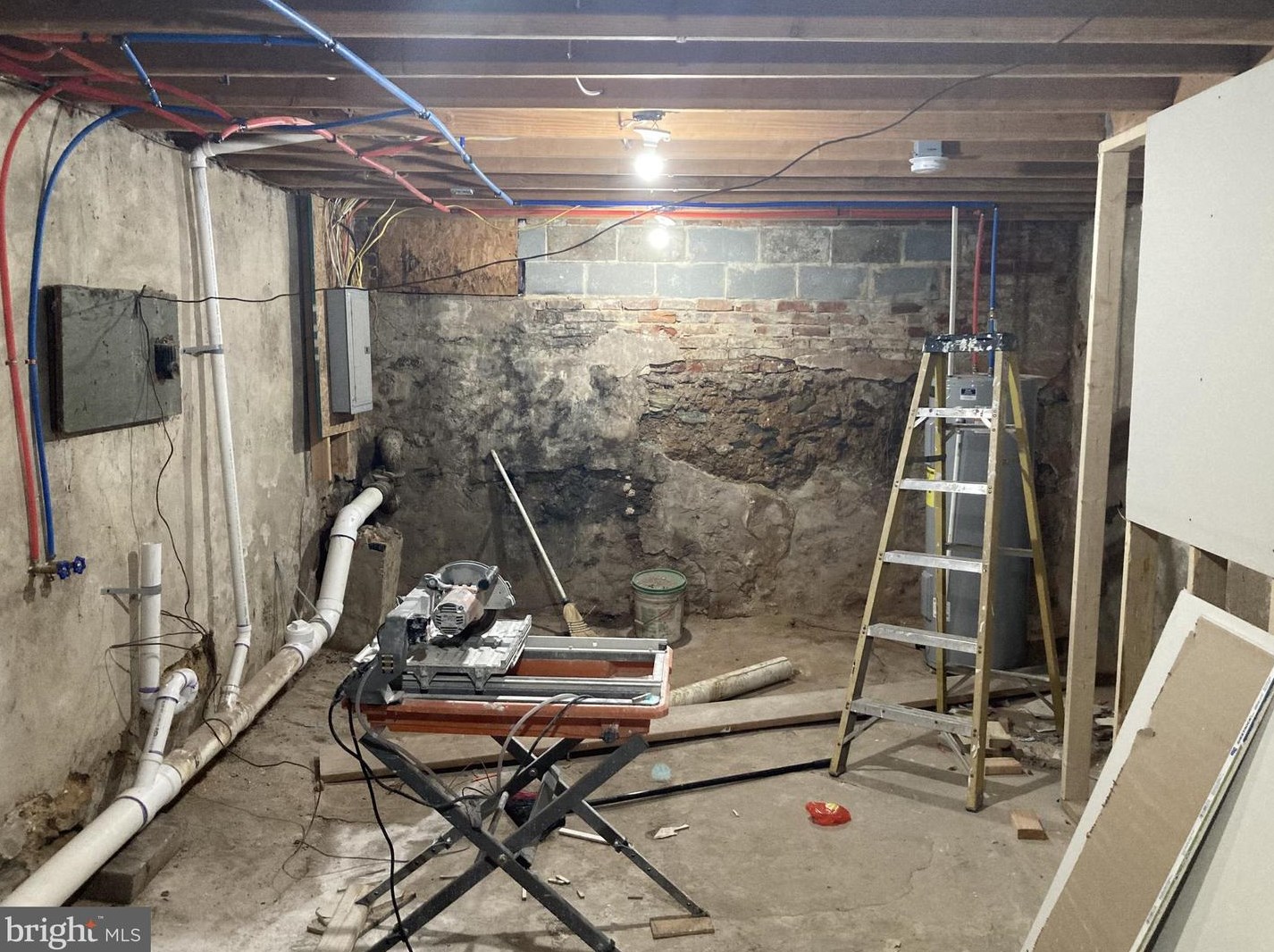 6104 Glenmore Ave, Philadelphia PA  19142-3206 exterior