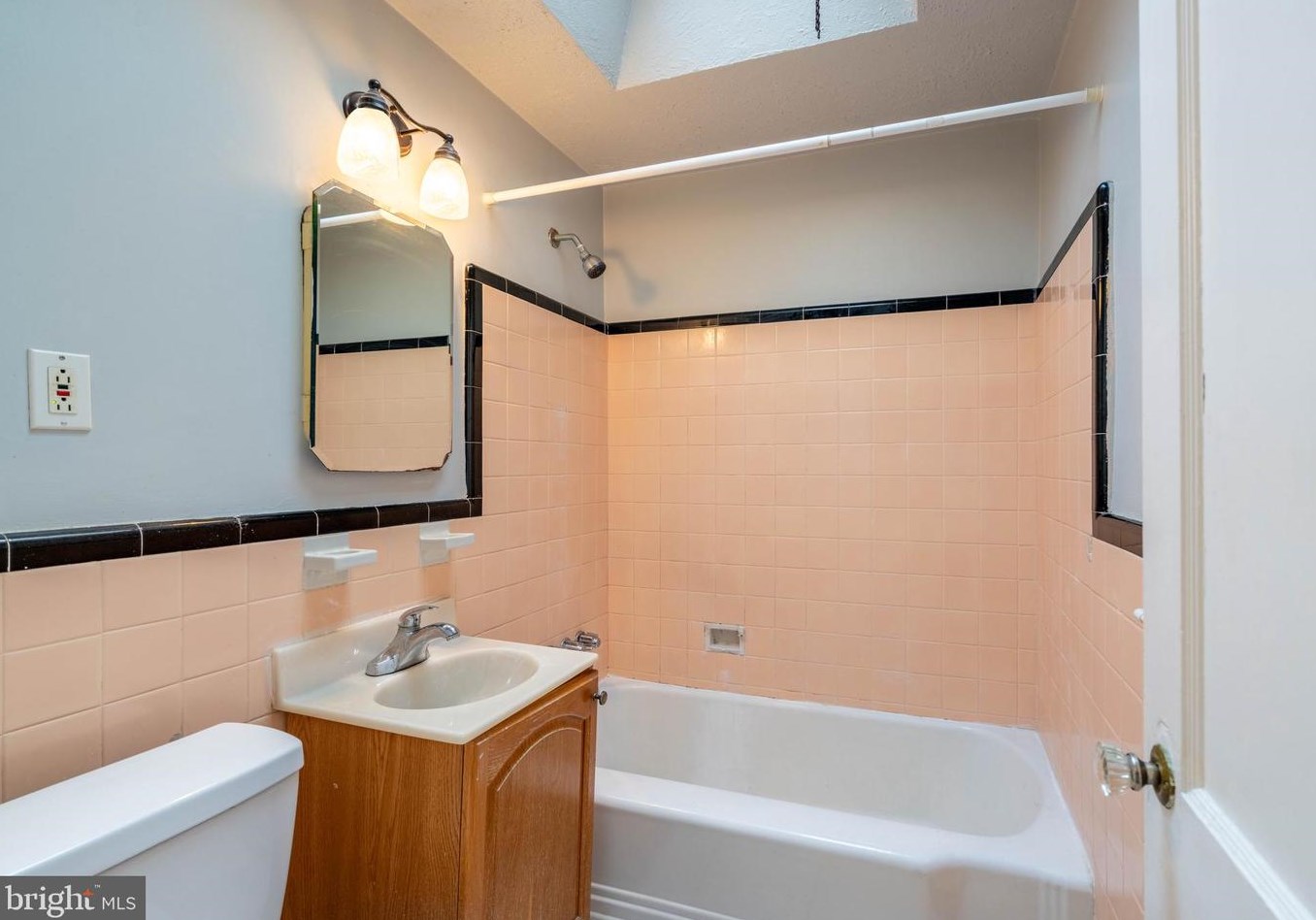 3305 Decatur St, Philadelphia PA  19136-3021 exterior