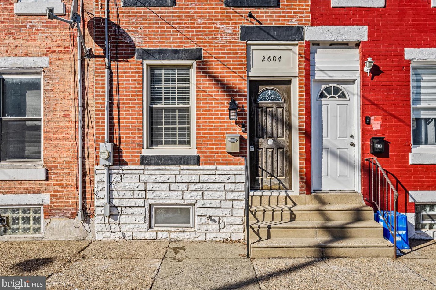 2604 Almond St, Philadelphia PA  19125-3806 exterior