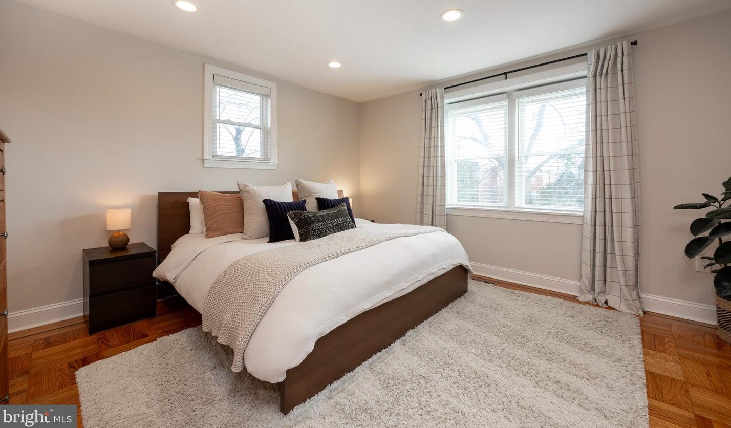 1207 Barringer St, Philadelphia PA  19119-3942 exterior