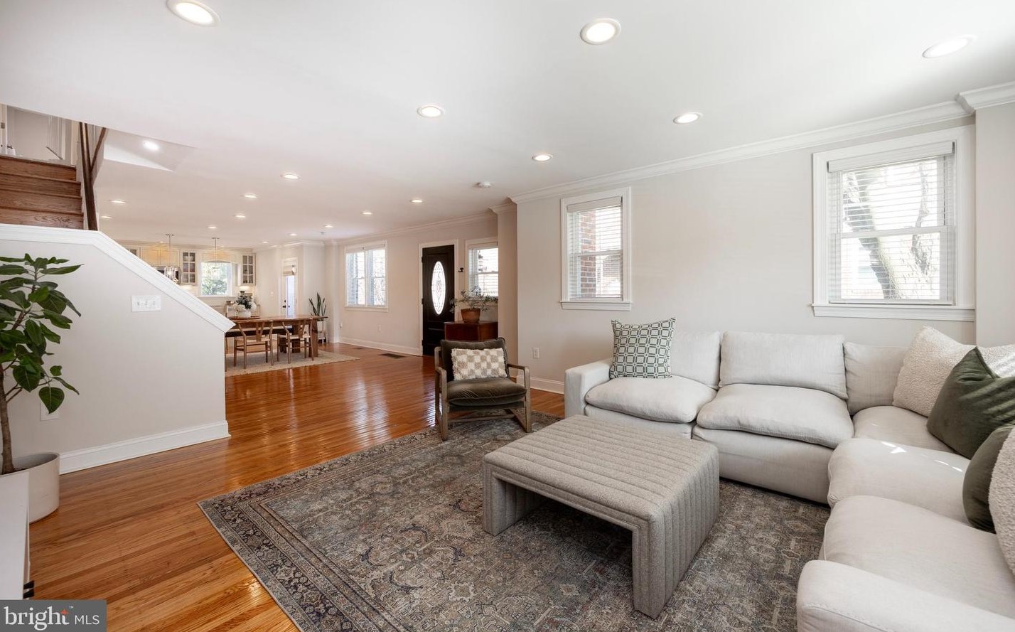 1207 Barringer St, Philadelphia PA  19119-3942 exterior