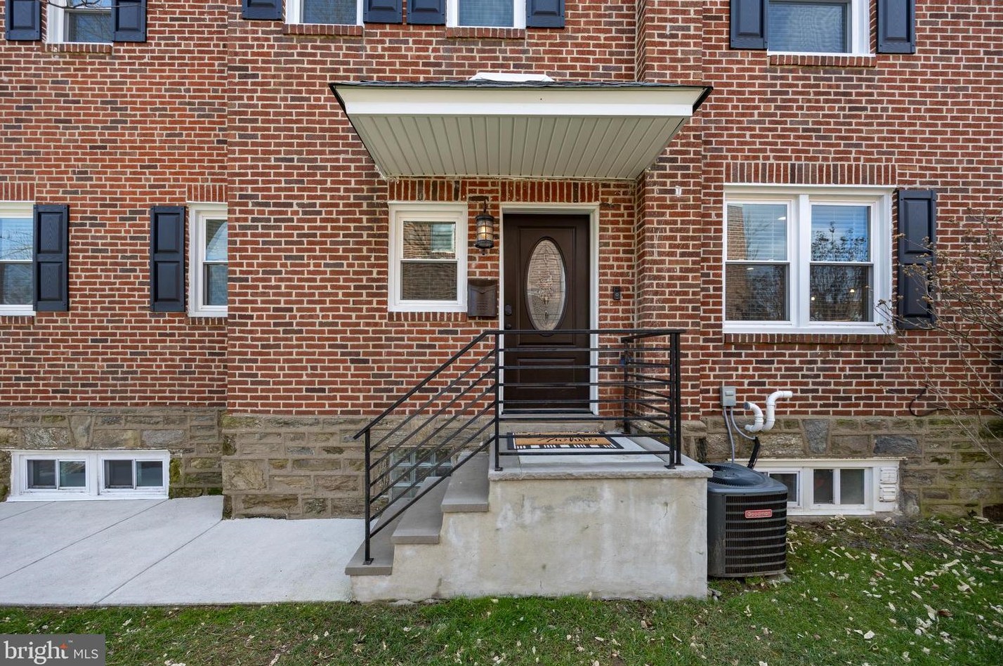 1207 Barringer St, Philadelphia PA  19119-3942 exterior