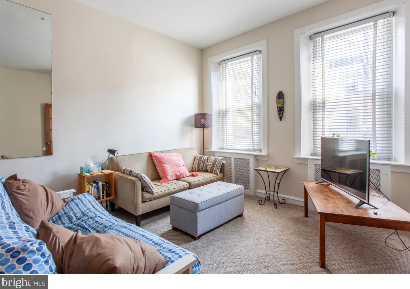 1323 Reed St, Philadelphia PA  19147-4933 exterior