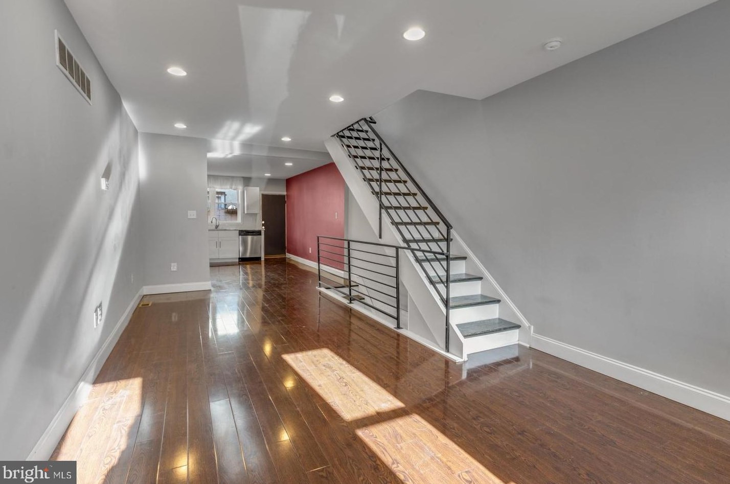 625 Fernon St, Philadelphia PA  19148-1219 exterior