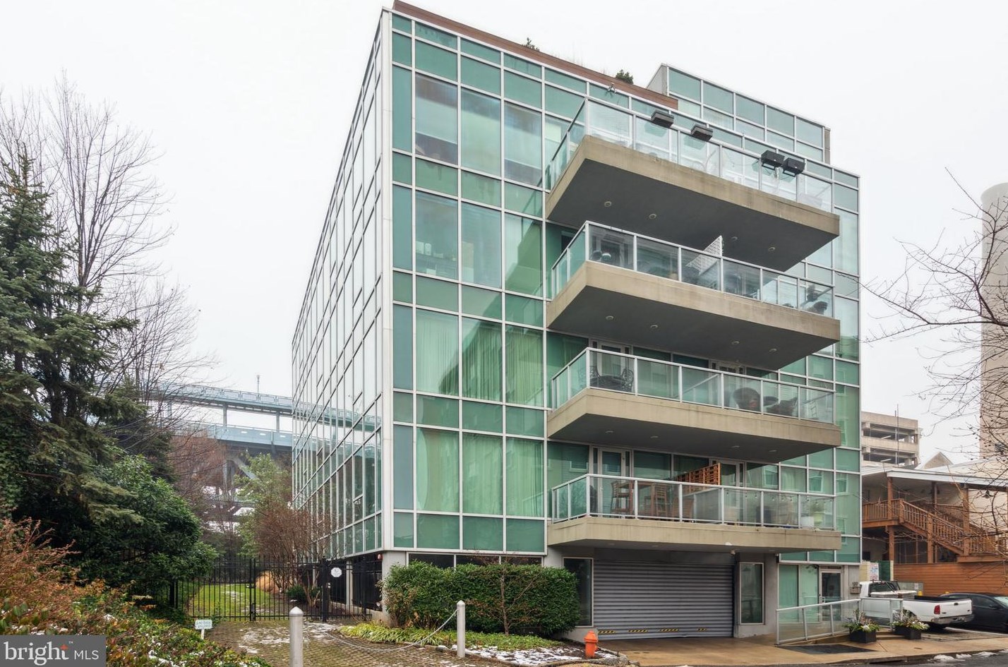 122 New St, Philadelphia PA 19106-1310 exterior