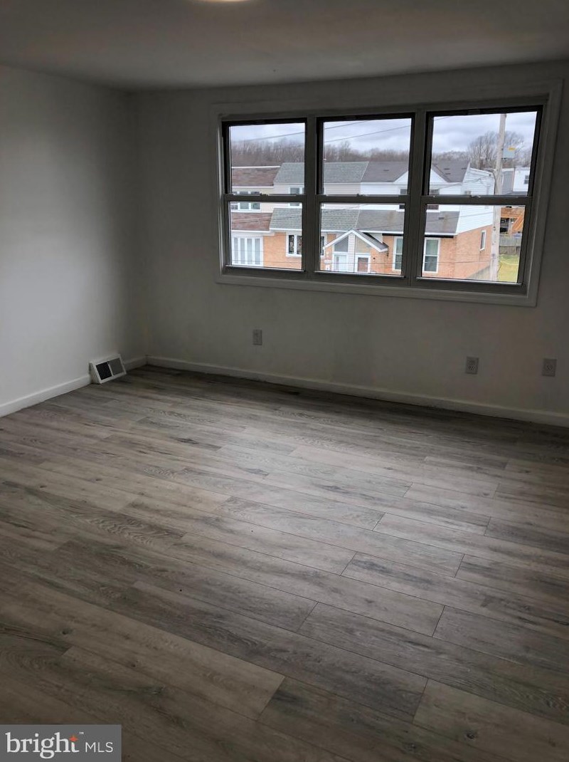 10925 Modena Dr, Philadelphia PA  19154-3917 exterior