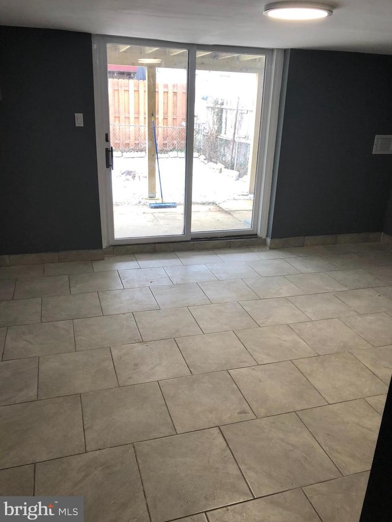 10925 Modena Dr, Philadelphia PA  19154-3917 exterior