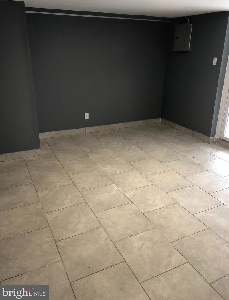 10925 Modena Dr, Philadelphia PA  19154-3917 exterior