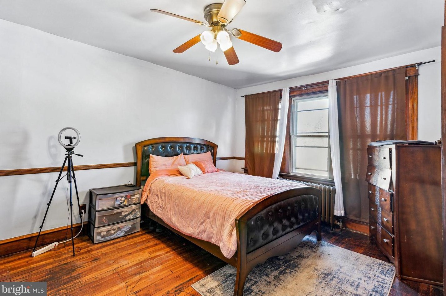 540 Kerper St, Philadelphia PA  19111-4602 exterior