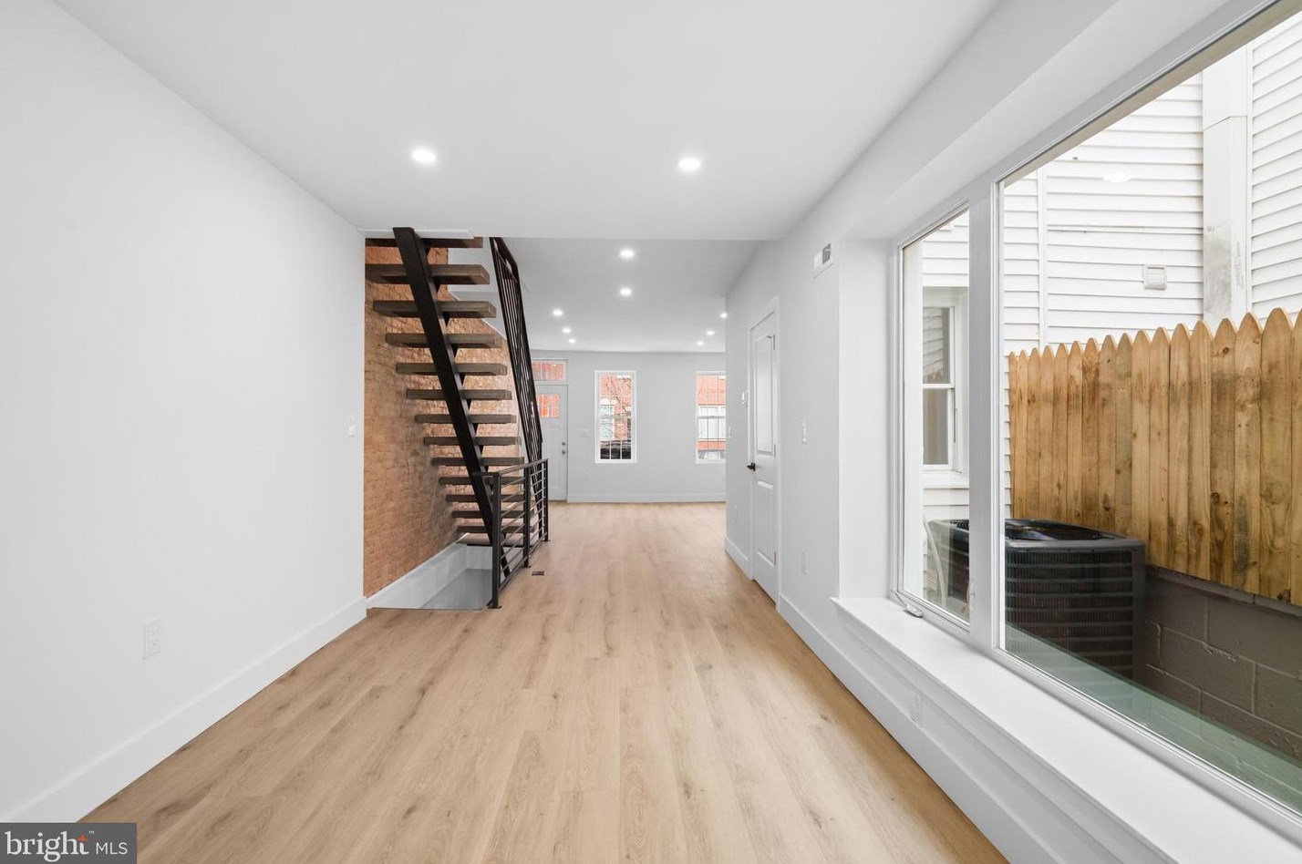 128 Mifflin St, Philadelphia PA 19148-1612 exterior