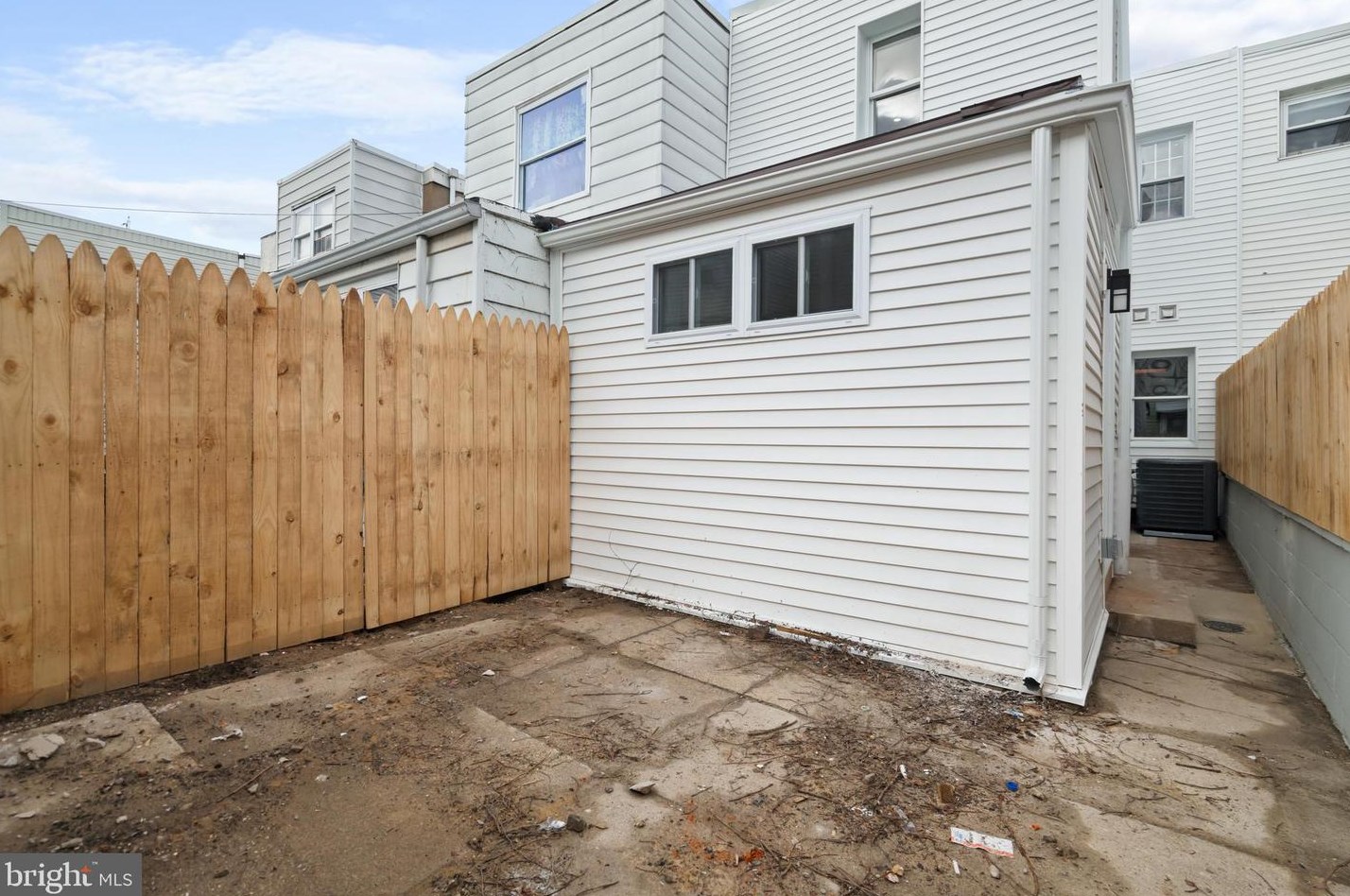 128 Mifflin St, Philadelphia PA 19148-1612 exterior