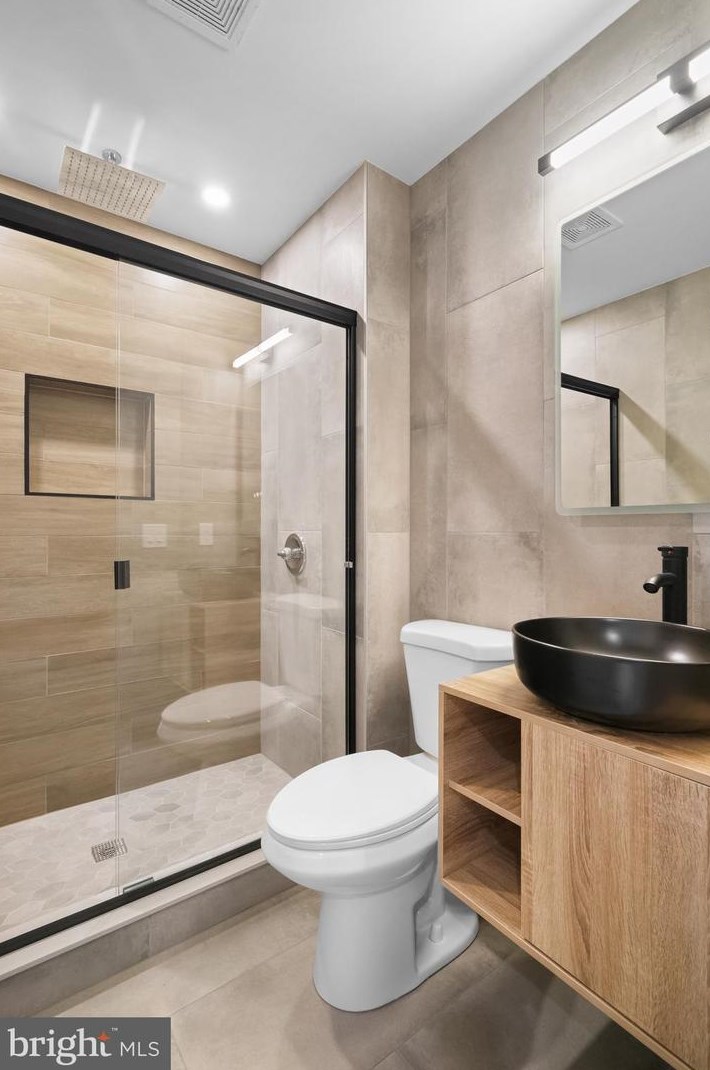 128 Mifflin St, Philadelphia PA 19148-1612 exterior