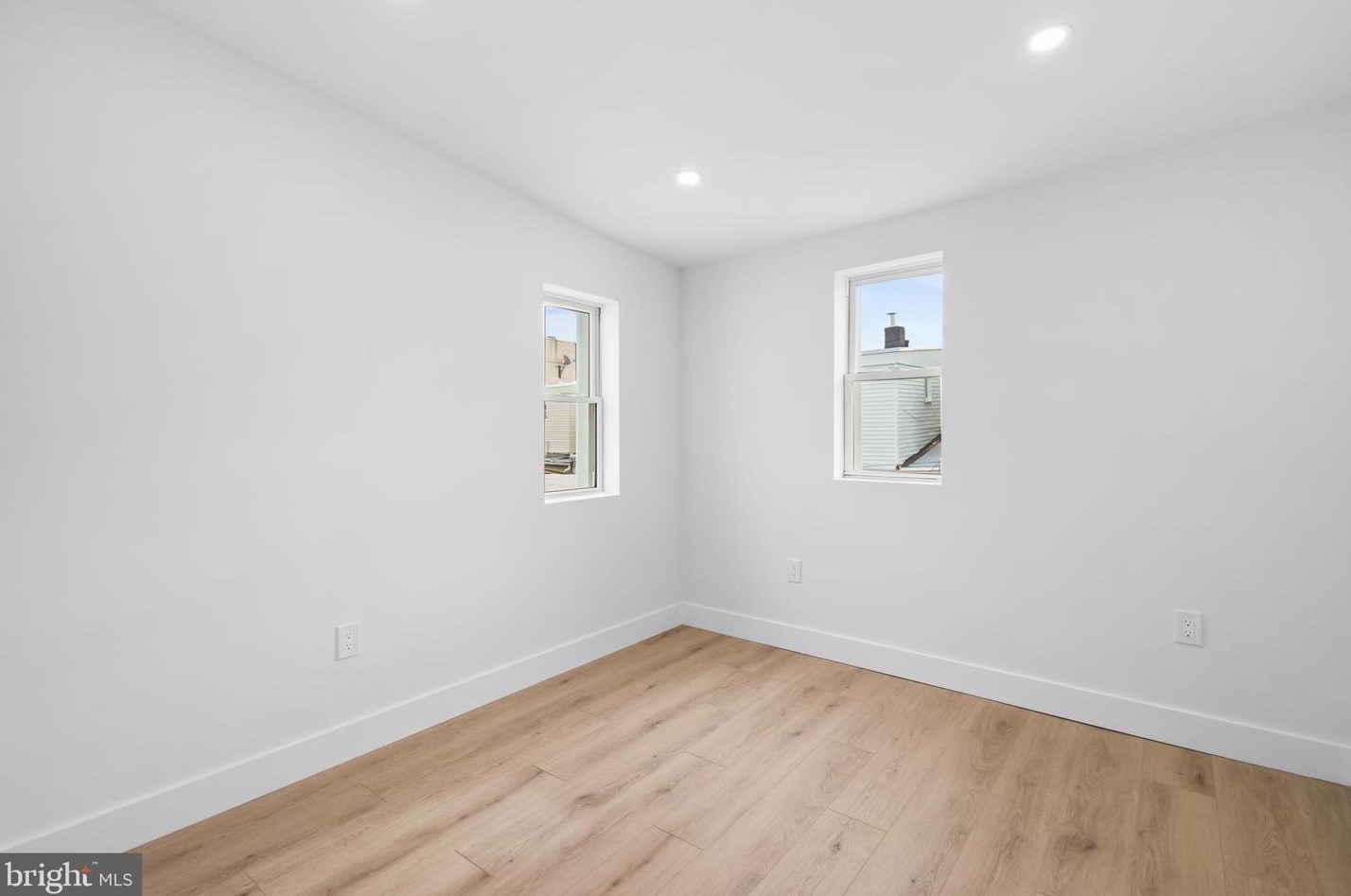 128 Mifflin St, Philadelphia PA 19148-1612 exterior