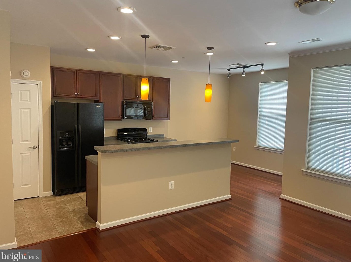 21 Brewerytown Ct, Philadelphia PA 19121-4431 exterior