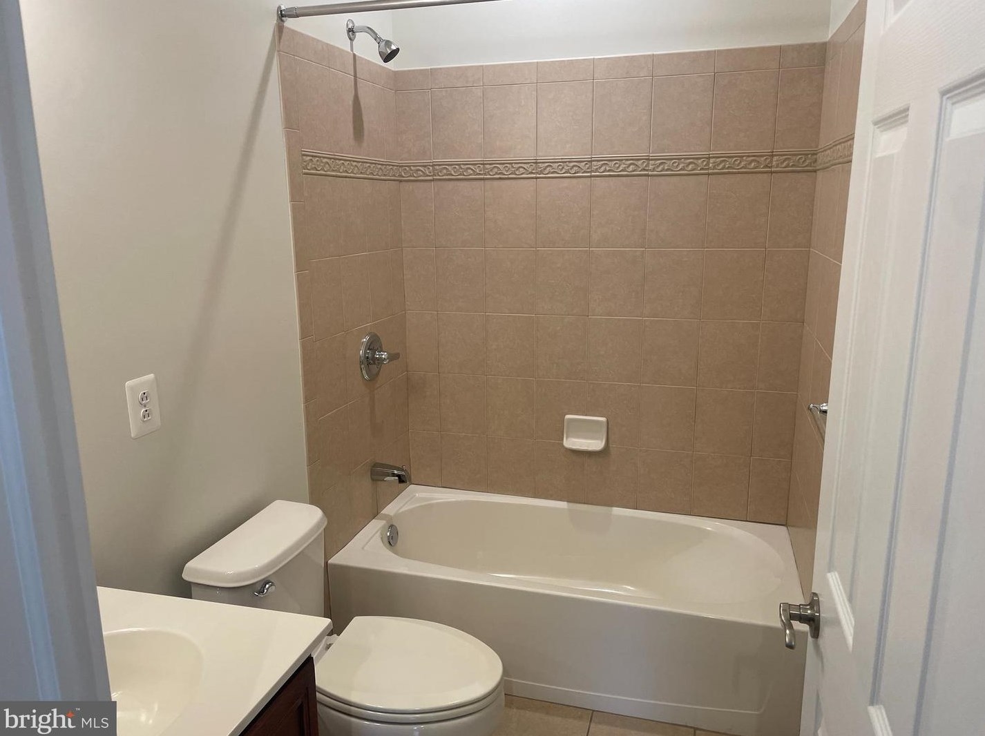 21 Brewerytown Ct, Philadelphia PA 19121-4431 exterior