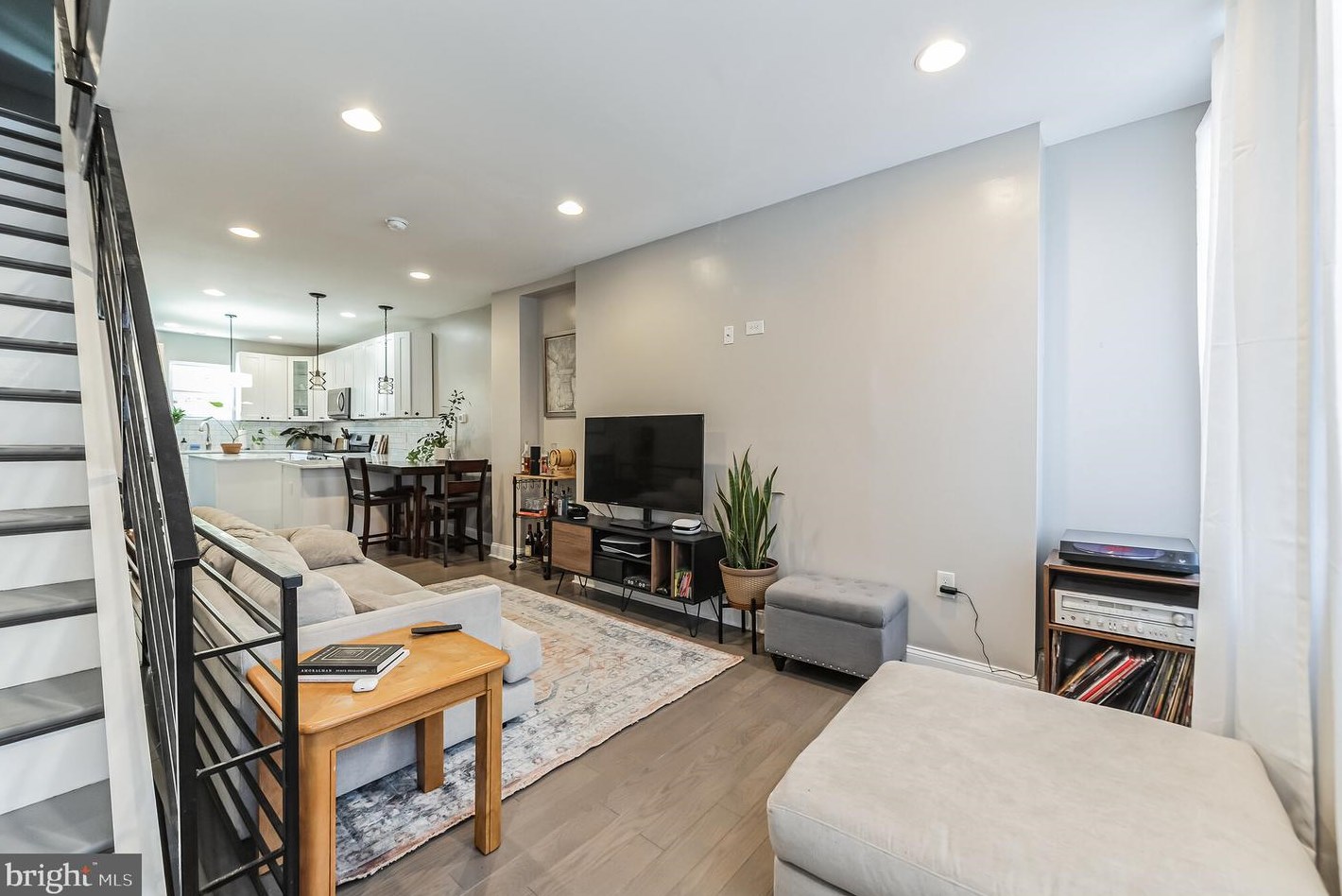 2122 Pierce St, Philadelphia PA  19145-1919 exterior