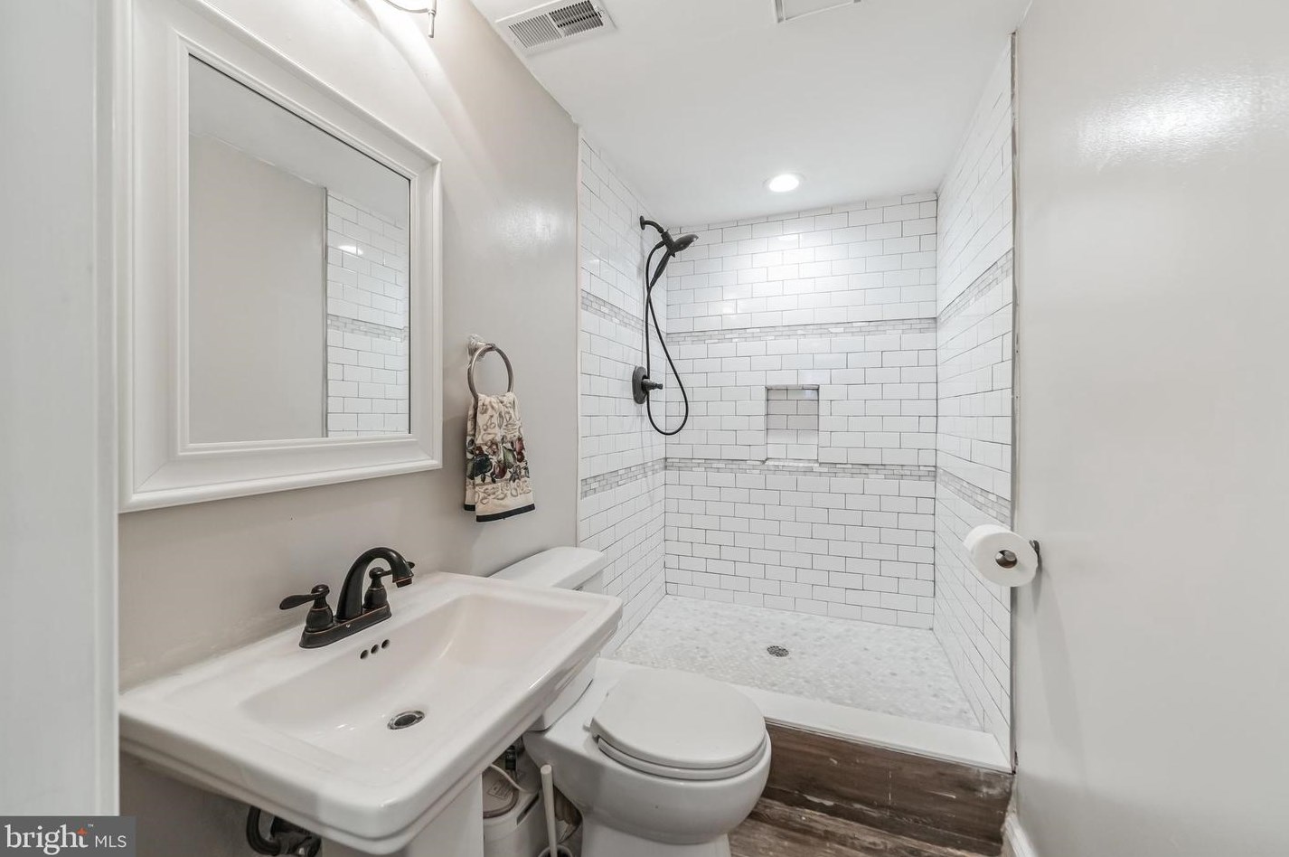 2122 Pierce St, Philadelphia PA  19145-1919 exterior