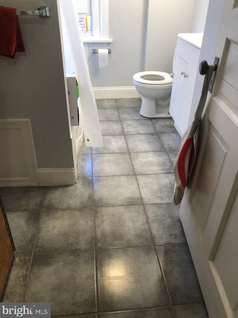 6633 Torresdale Ave, Philadelphia PA  19135-2827 exterior