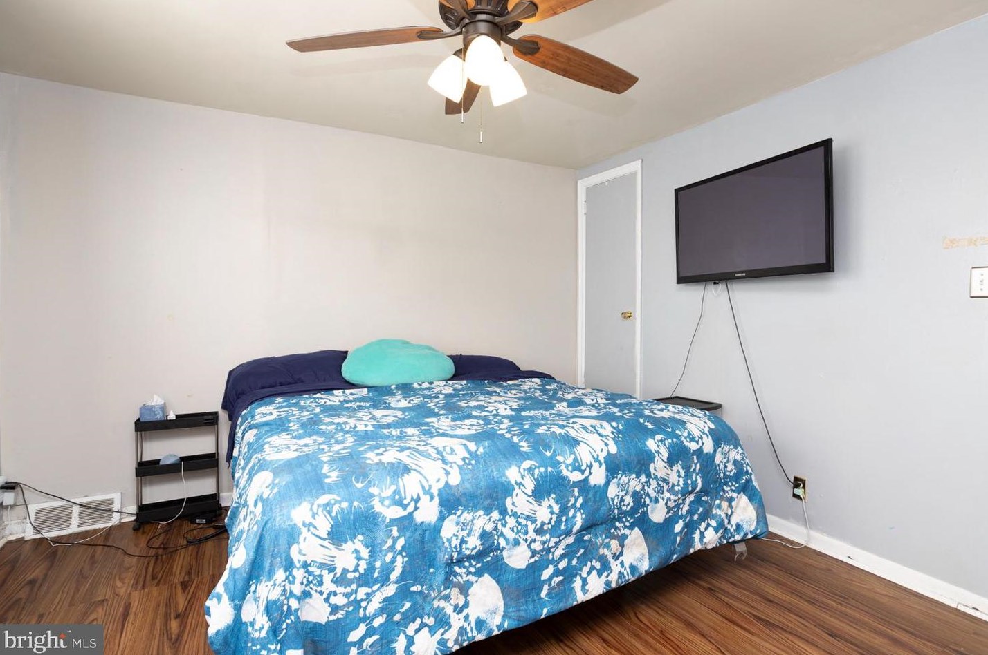 7619 Thouron Ave, Philadelphia PA  19150-2207 exterior