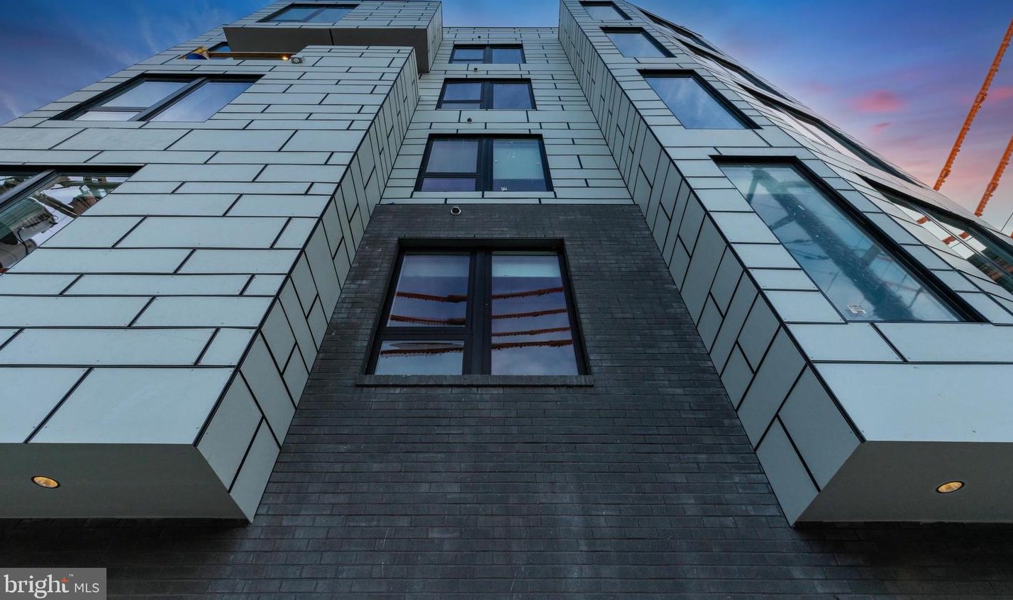 102 Berks St, Philadelphia PA  19122-0024 exterior