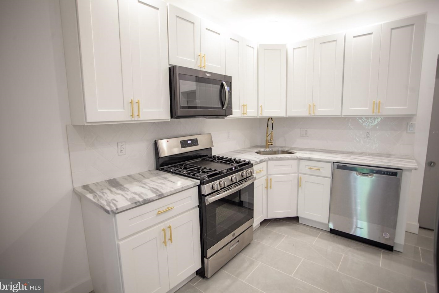 1814 Taney St, Philadelphia PA  19121-2612 exterior